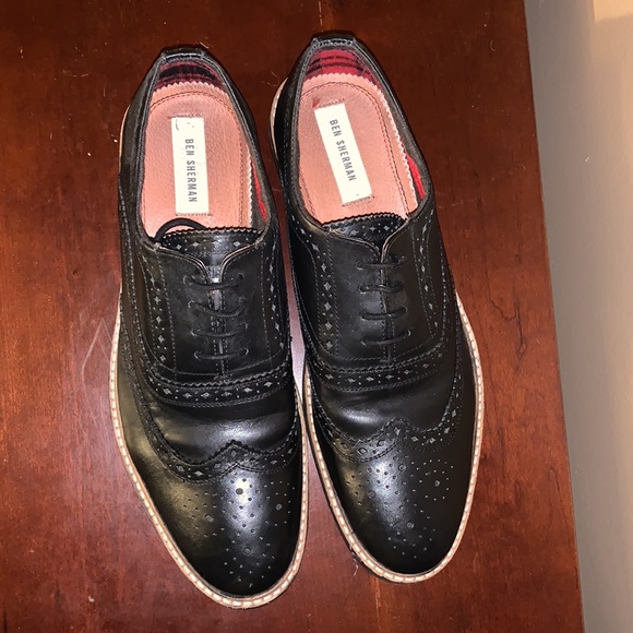 Ben Sherman black dress shoes. Brogue wingtips. - Picture 3 of 3